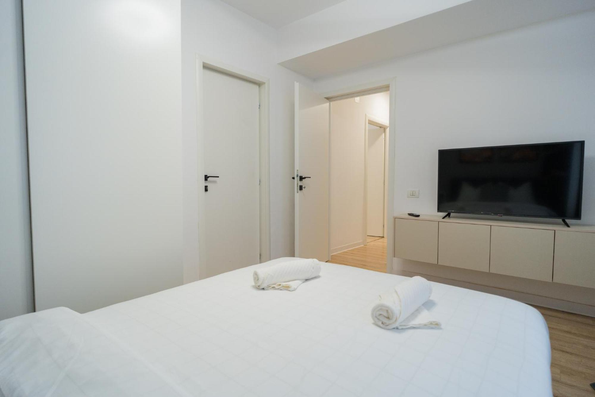 Elegant Gem Victoriei Avenue Apartment Bucureşti Exterior foto